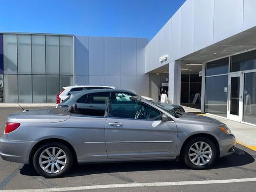 2013 Chrysler 200 Touring