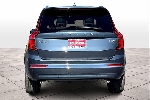 2026 Volvo XC90 Plug-In Hybrid T8 Plus 7-Seater