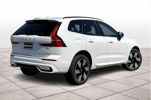 2025 Volvo XC60 Plug-In Hybrid T8 Plus