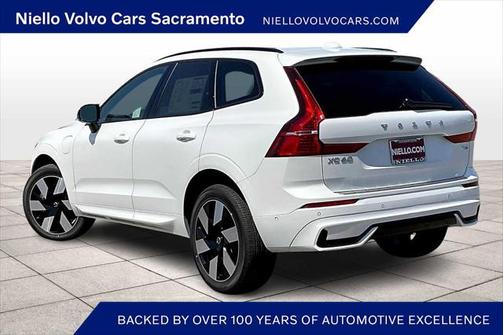 2025 Volvo XC60 Plug-In Hybrid T8 Plus