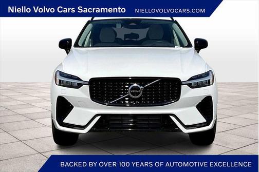 2025 Volvo XC60 Plug-In Hybrid T8 Plus