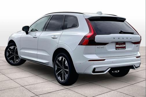 2026 Volvo XC60 B5 Plus
