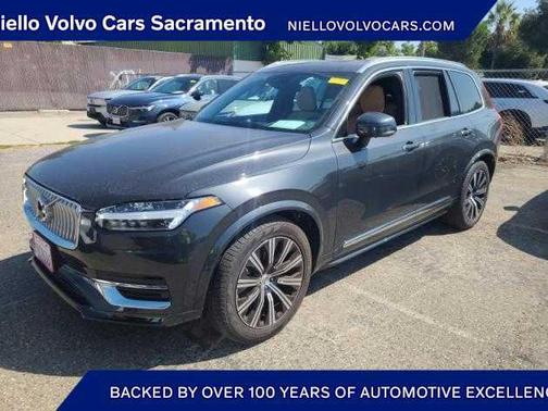 2022 Volvo XC90 T6 Inscription