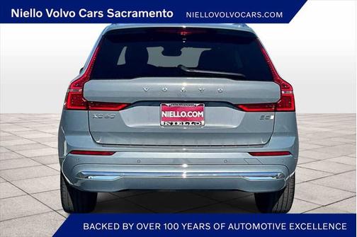 2023 Volvo XC60 B5 Plus Bright Theme