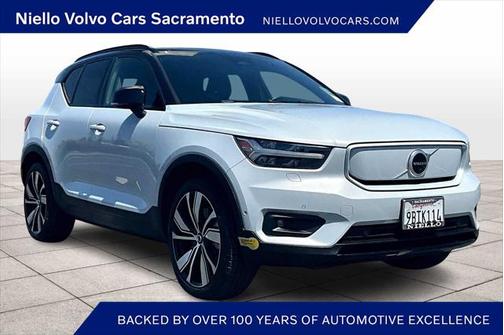 2022 Volvo XC40 Recharge Pure Electric P8 Twin Plus