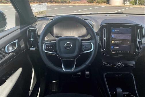 2022 Volvo XC40 Recharge Pure Electric P8 Twin Plus