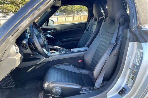 2020 FIAT 124 Spider Base