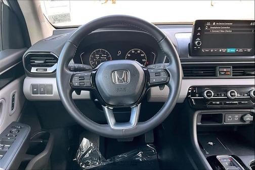 2023 Honda Pilot AWD EX-L 8 Passenger