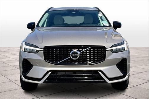 2025 Volvo XC60 Plug-In Hybrid T8 Plus