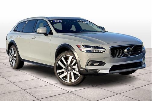 2025 Volvo V90 Cross Country B6 Plus