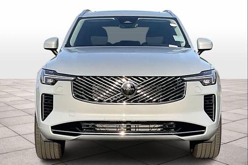 2025 Volvo XC90 B6 Core