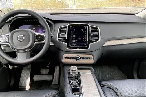 2023 Volvo XC90 Recharge Plug-In Hybrid T8 Ultimate Bright Theme 7-Seater
