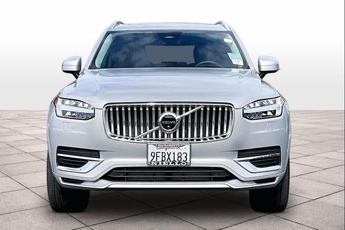 2023 Volvo XC90 Recharge Plug-In Hybrid T8 Ultimate Bright Theme 7-Seater