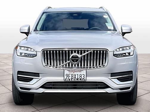 2023 Volvo XC90 Recharge Plug-In Hybrid T8 Ultimate Bright Theme 7-Seater