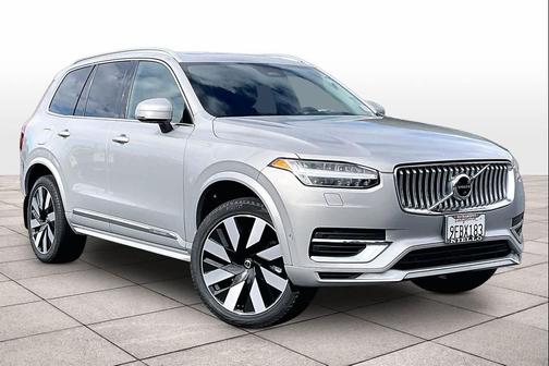 2023 Volvo XC90 Recharge Plug-In Hybrid T8 Ultimate Bright Theme 7-Seater