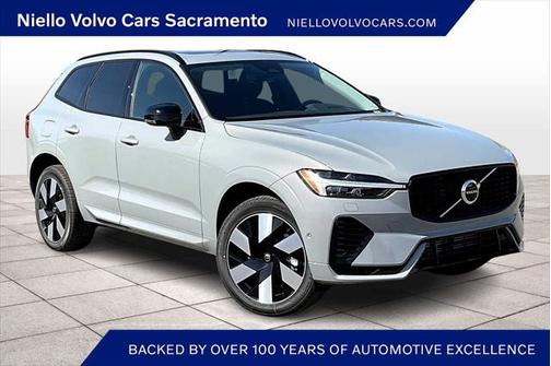 2025 Volvo XC60 Plug-In Hybrid T8 Plus