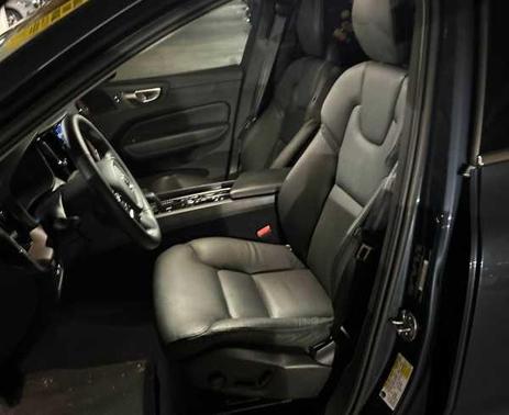 2023 Volvo XC60 Recharge Plug-In Hybrid T8 Plus Bright Theme