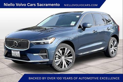 2023 Volvo XC60 Recharge Plug-In Hybrid T8 Plus Bright Theme