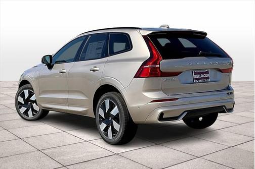 2025 Volvo XC60 Plug-In Hybrid T8 Plus