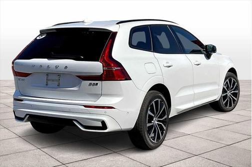 2025 Volvo XC60 Plus