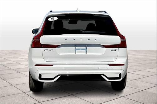 2025 Volvo XC60 Plus