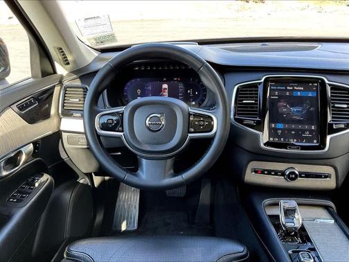 2023 Volvo XC90 B6 Ultimate 7-Seater