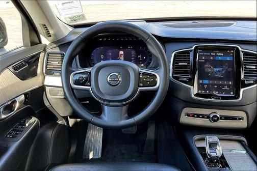 2023 Volvo XC90 B6 Ultimate 7-Seater