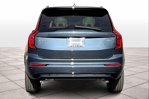 2026 Volvo XC90 B6 Ultra Dark Theme 7-Seater