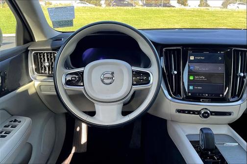 2024 Volvo V60 Cross Country B5 Plus
