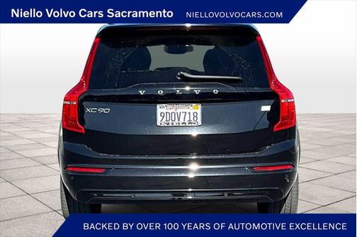 2023 Volvo XC90 Recharge Plug-In Hybrid T8 Plus Dark Theme 7-Seater