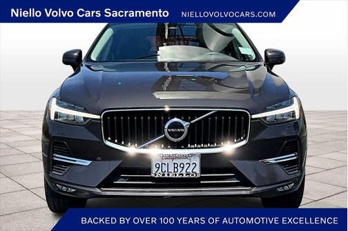 2022 Volvo XC60 Momentum
