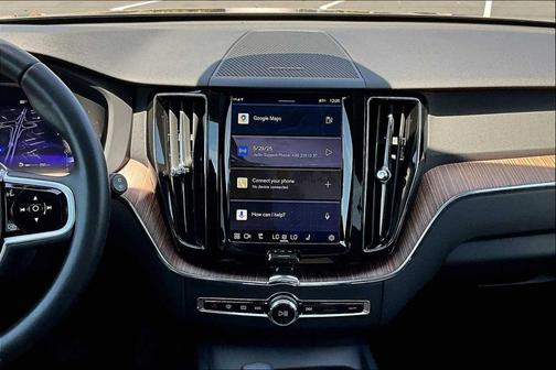 2022 Volvo XC60 Momentum