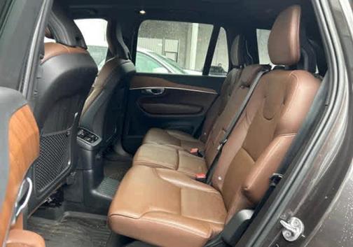 2023 Volvo XC90 Recharge Plug-In Hybrid T8 Plus Bright Theme 7-Seater