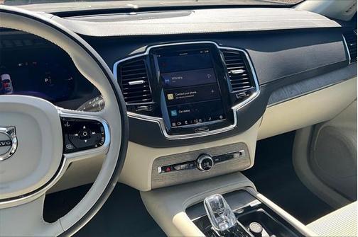 2025 Volvo XC90 Plug-In Hybrid T8 Ultra 6-Seater