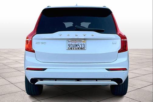 2023 Volvo XC90 Recharge Plug-In Hybrid T8 Ultimate Dark Theme 7-Seater