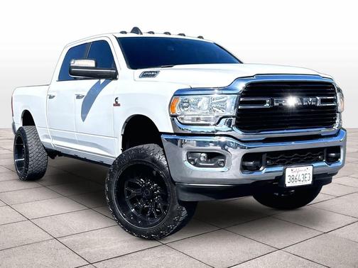 Bright White Clearcoat 2021 RAM 2500 Big Horn Crew Cab 4x4 6'4' Box