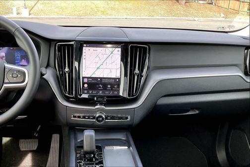 2025 Volvo XC60 B5 Core