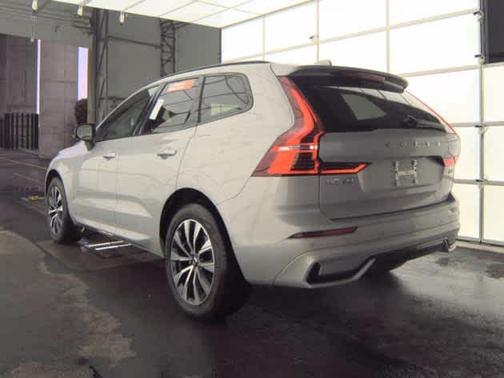 2025 Volvo XC60 B5 Core
