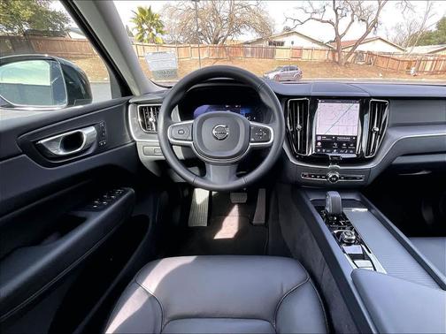 2025 Volvo XC60 B5 Core