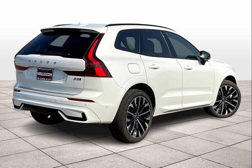 2026 Volvo XC60 B5 Ultra
