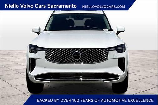 2025 Volvo XC90 Plug-In Hybrid T8 Core 7-Seater