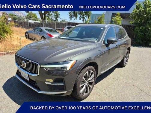 2022 Volvo XC60 Recharge Plug-In Hybrid T8 Inscription Expression