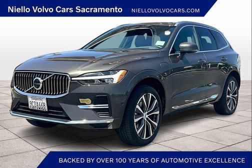 2022 Volvo XC60 Recharge Plug-In Hybrid T8 Inscription Expression