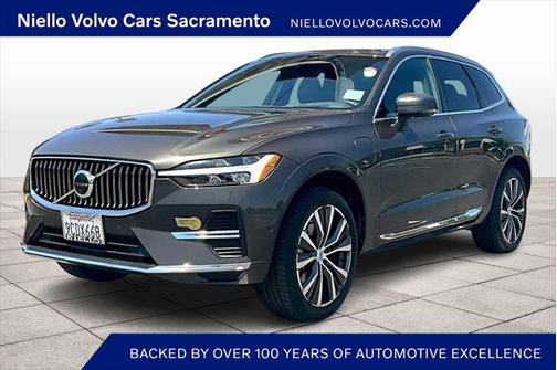 2022 Volvo XC60 Recharge Plug-In Hybrid T8 Inscription Expression