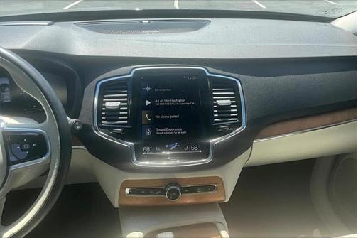 2022 Volvo XC90 Recharge Plug-In Hybrid T8 Inscription Expression 6 Passenger