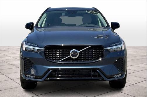 2025 Volvo XC60 B5 Ultra