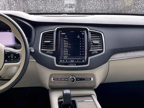 2024 Volvo XC90 Recharge Plug-In Hybrid T8 Plus 6-Seater