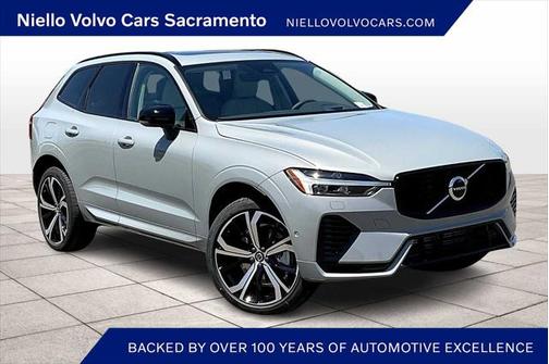 2025 Volvo XC60 Plug-In Hybrid T8 Ultra