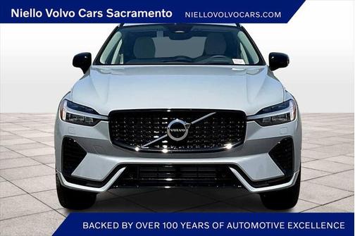 2025 Volvo XC60 Plug-In Hybrid T8 Ultra