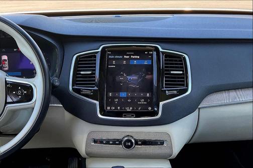 2024 Volvo XC90 B6 Plus Bright Theme 7-Seater